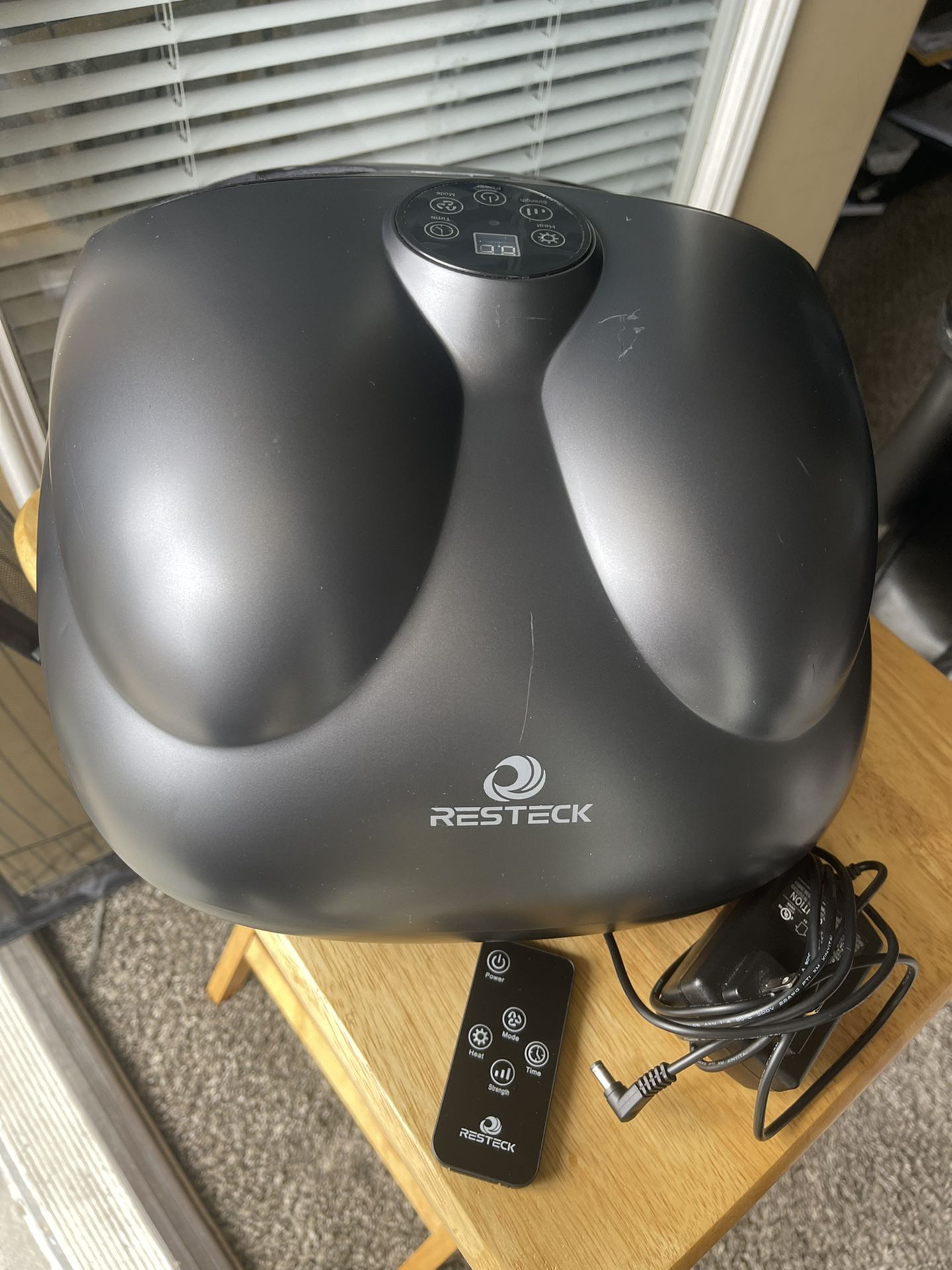 Resteck Shiatsu Foot Massager with Heat for Sale in Houston, TX - OfferUp