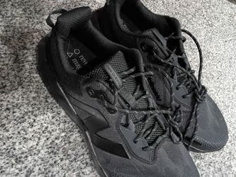 Brand new New Balance shoes