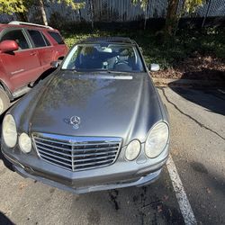 mercedes benz E-class 350 4matice 4x4 4D