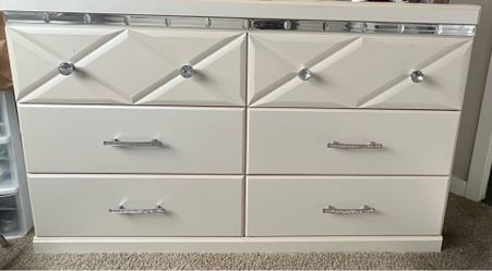 Dresser $250 OBO