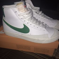 Nike Blazers Size 9.5