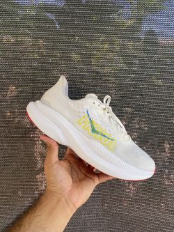 HOKA Mach 6 in White/Nimbus Cloud, lightweight