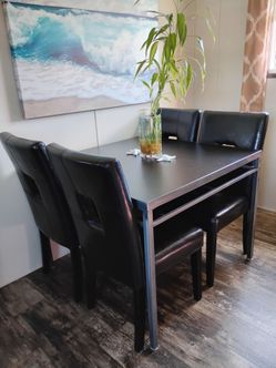 Dining room table with 4 chairs