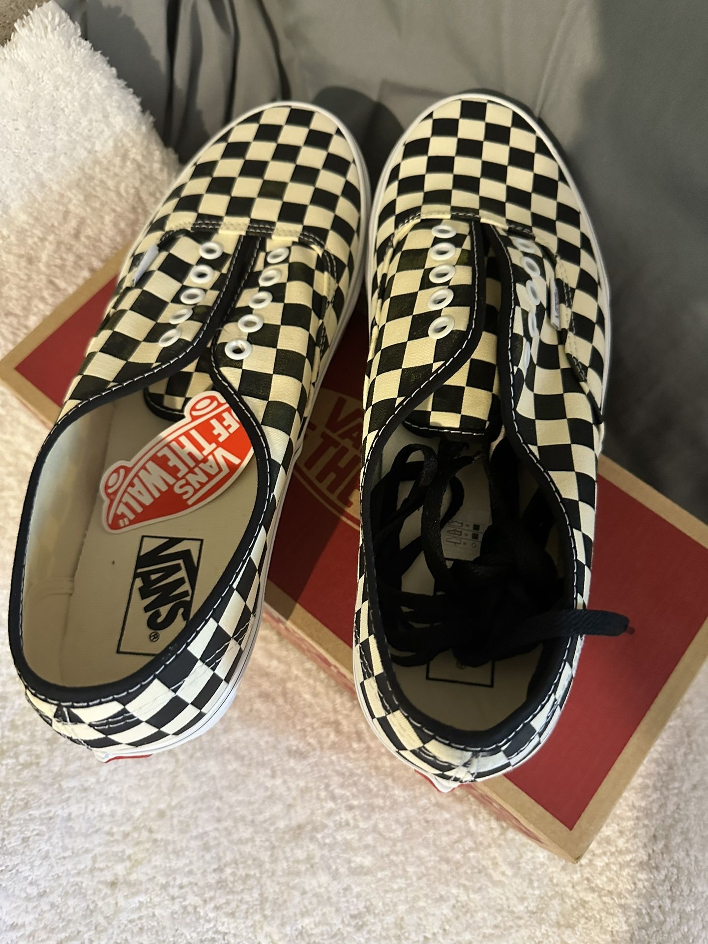 New Men’s Vans Size 12 Checkered
