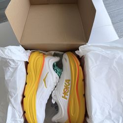 Hoka One One Bondi 9