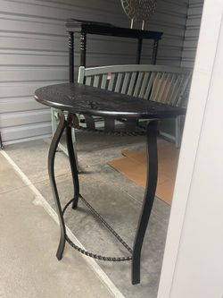 Free side table