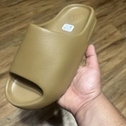 ADIDAS YEEZY SLIDE OCHRE 