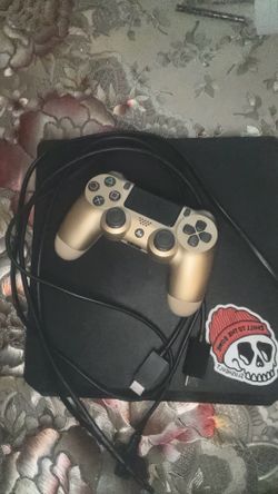 PlayStation 4 Slim (PS4 Slim) 500GB & Gold Controller (used)