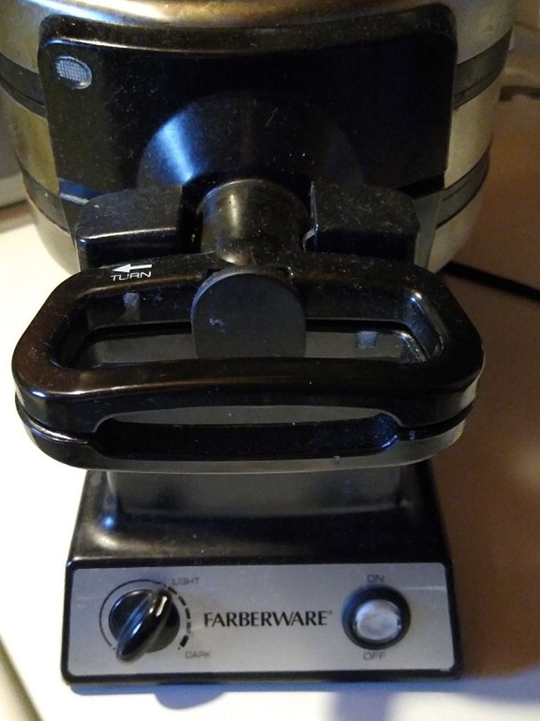 Double Waffle Iron