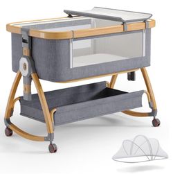 BEDSIDE BASSINET WITH CHANGING PAD