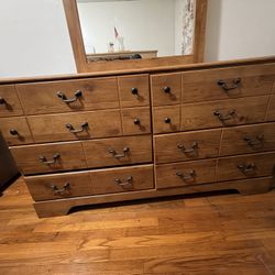 ‼️CLEAN DRESSER DRAWER OAKWOOD ‼️ MUST GO ‼️