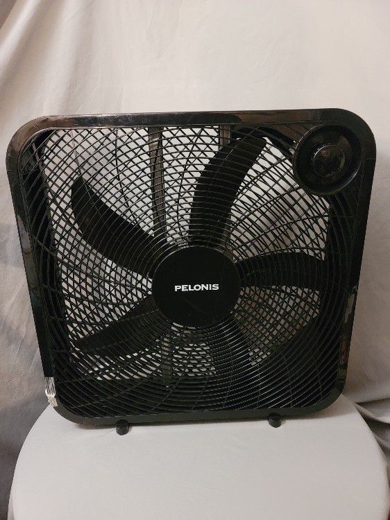 PELONIS 3-Speed 20" Box Fan For Full Force Circulation!  
