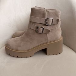 Women’s Tan Boots 