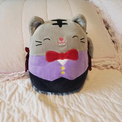 8" Tally The Vampire Cat Squishmallow 