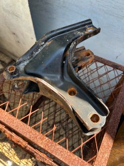Honda b transmission mount and engine