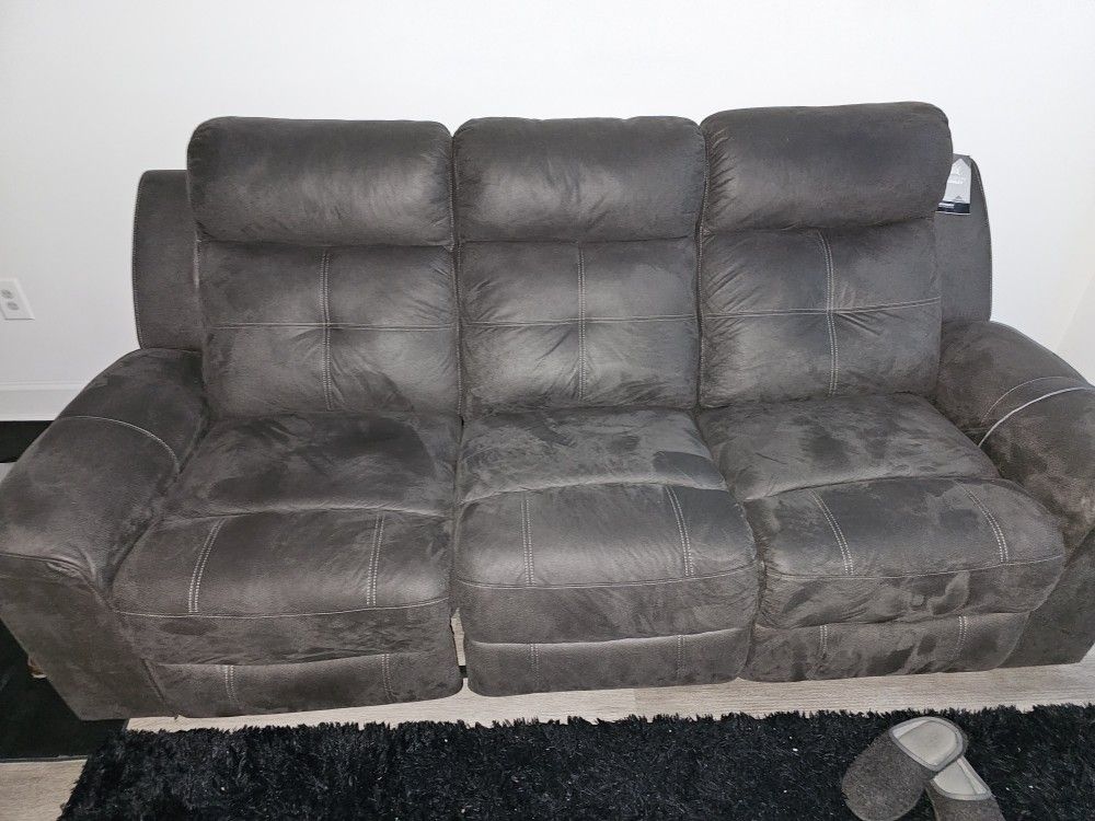 3 Seat Reclining Couch.