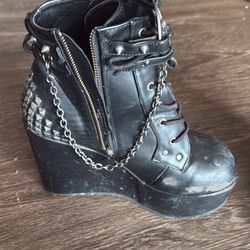 Size 9.5 High Heeled Boots 