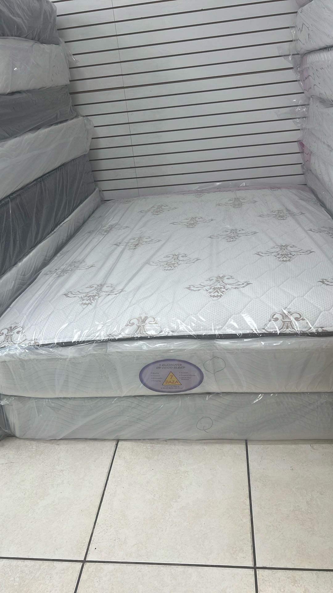Queen mattress and Box Spring