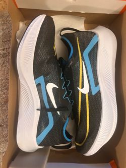Nike Zoom Fly 4