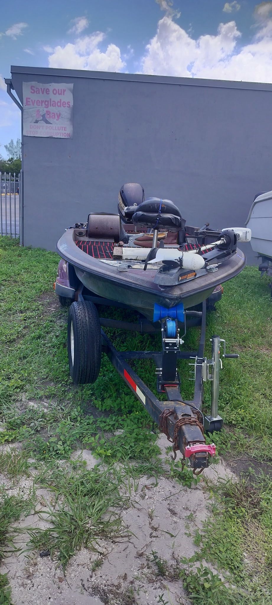 1995 20’ Ranger Bass Boat & Trailer