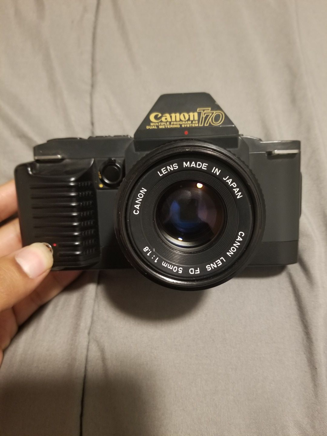 Canon T70 SLR 35mm Film Camera w 50mm 1.8 Lens