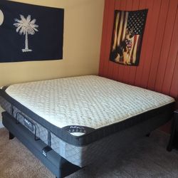 King Mattress - Puffy Royal Hybrid 