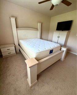 Queen Bed