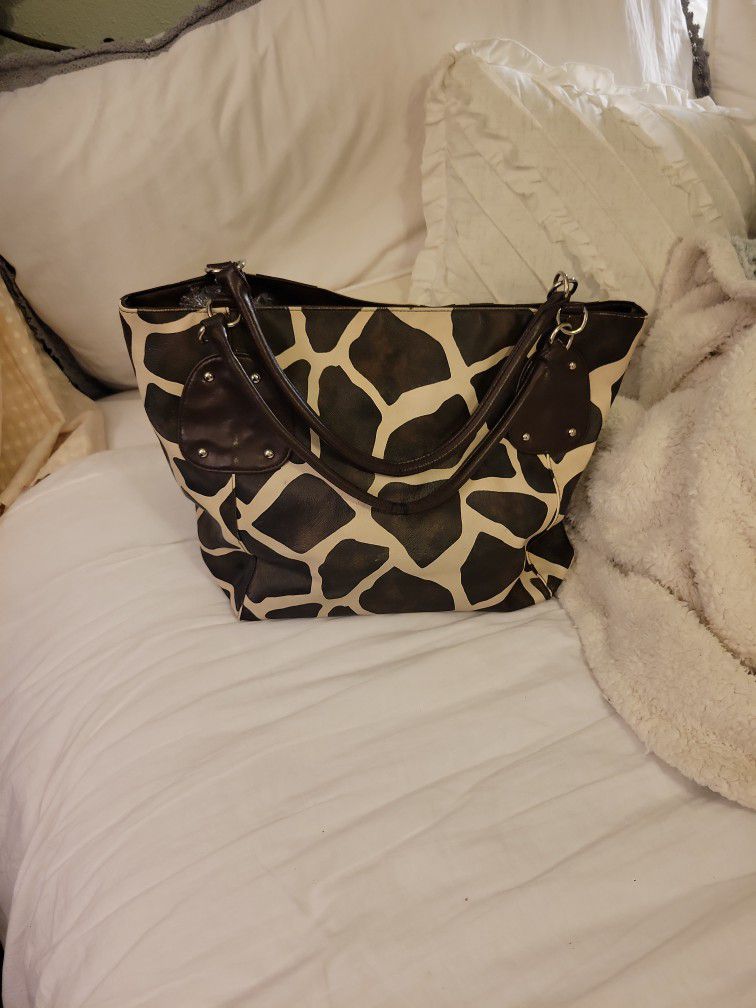 Noatd  bag  with Giraffe print