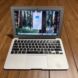 Apple MacBook Air 11 Inch Intel i5 4GB Ram 128GB SSD Laptop READ DESCRIPTION