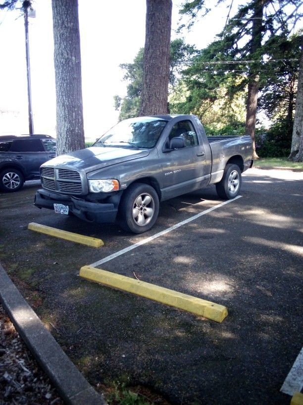 2004 Dodge Ram 1500 SLT