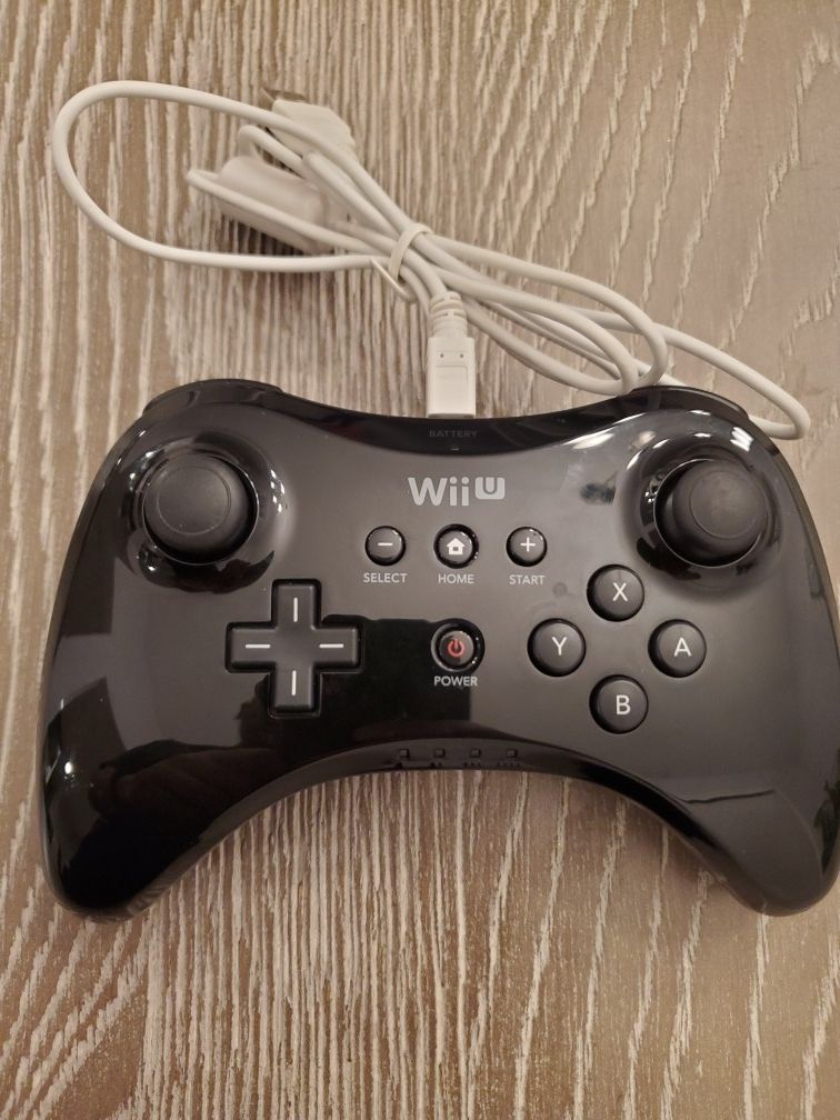 Nintendo Wii U PRO CONTROLLER