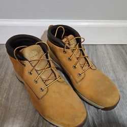 Size 12 Men / Timberland Boots