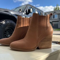 TOMS Women's Tan Chelsea Ankle Boots Block Heel