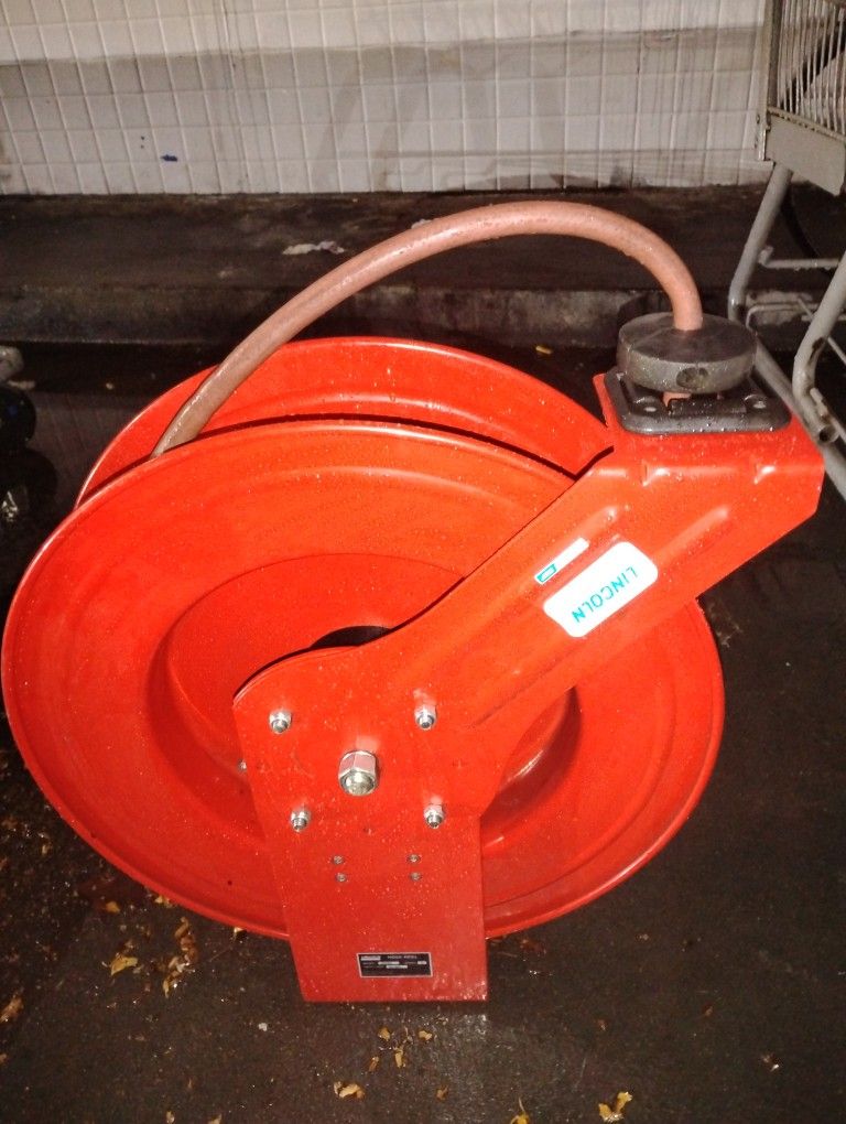 (2) Lincoln Air Hose Reel Model 83753 Series B– Heavy Duty, Like New