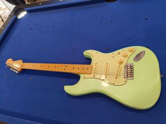 Fender Limited Edition Player Stratocaster Guitar – Sea Foam Pearl – Excellent Condition