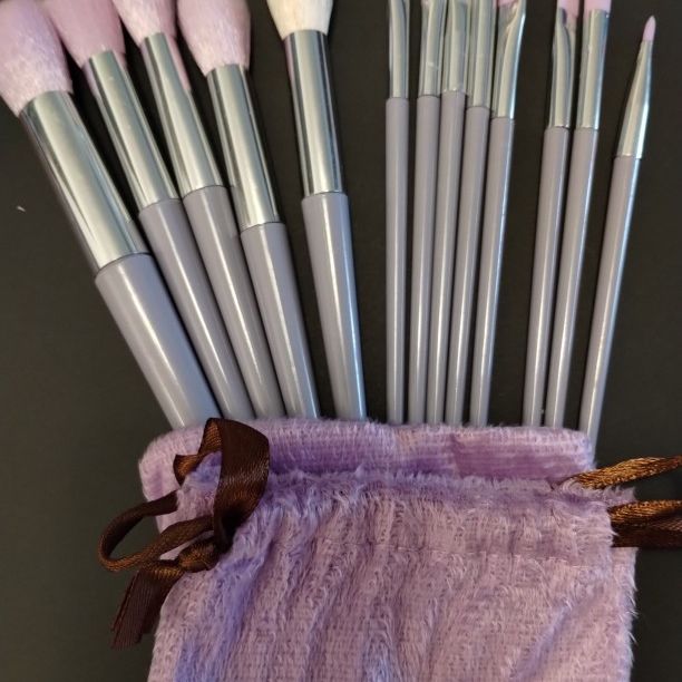 13 Pc Make Up Brush Set With Bag (Purple)