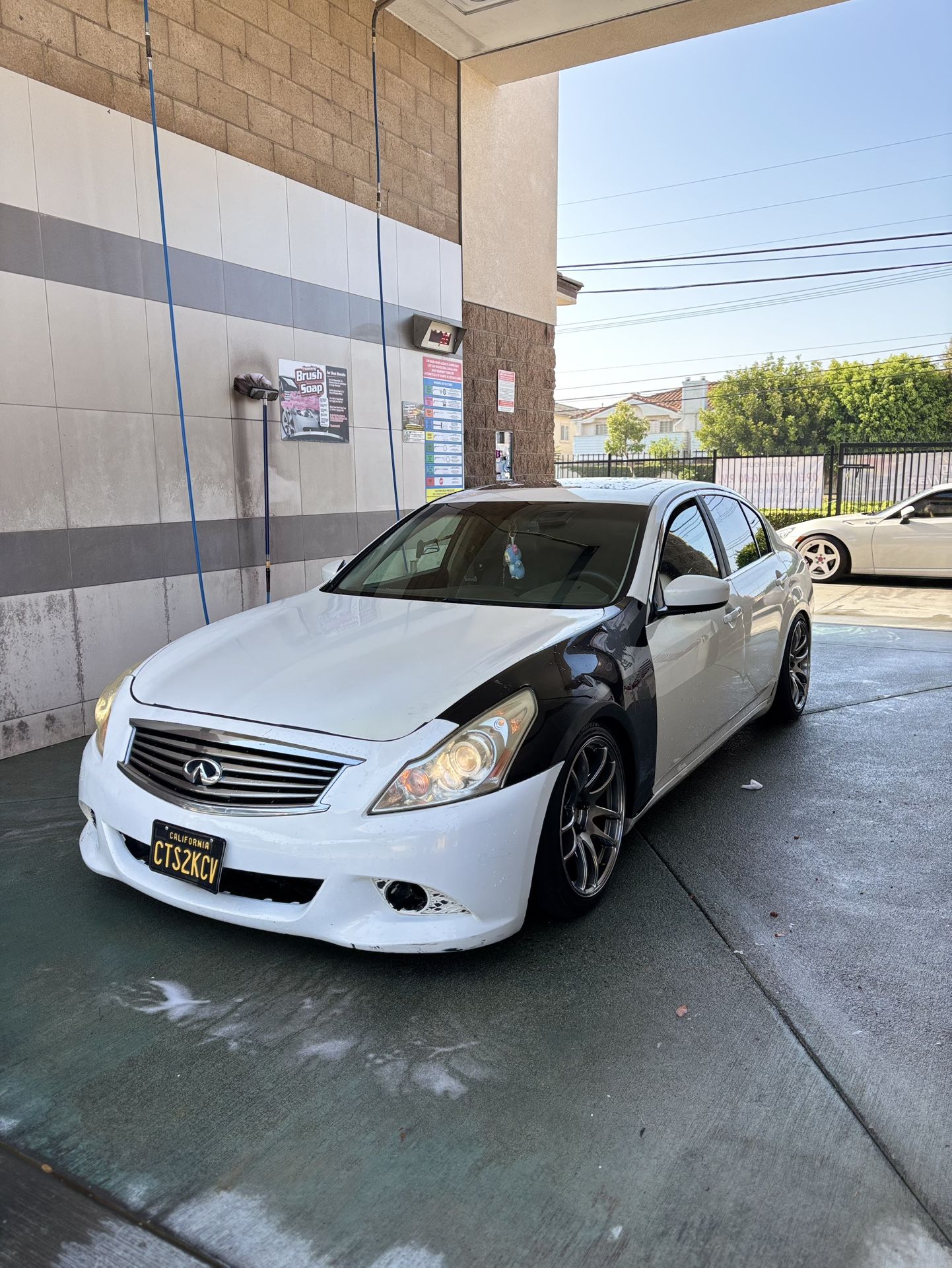2011 Infiniti G37