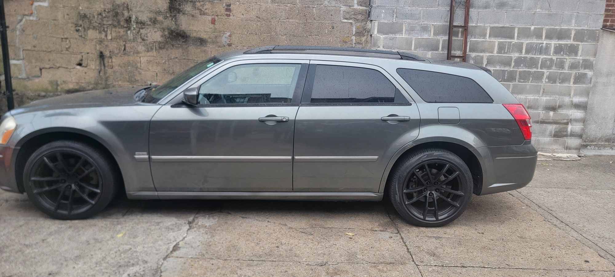 2005 Dodge Magnum