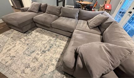 Sectional couch