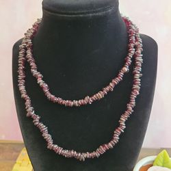 Vintage Genuine Deep Red Garnet Chip 34" Necklace  F9