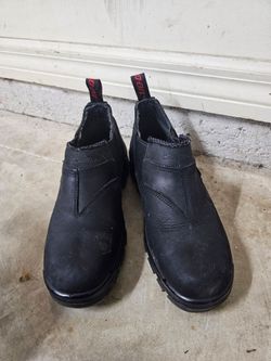 Black Snap on shoes