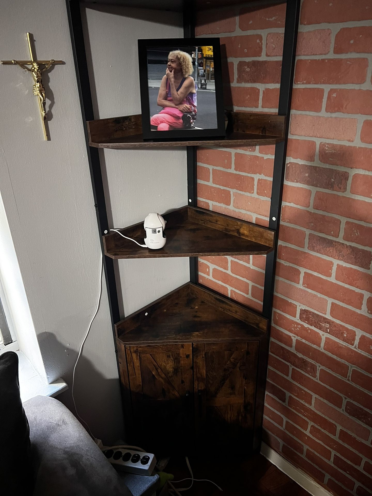 Corner Shelf