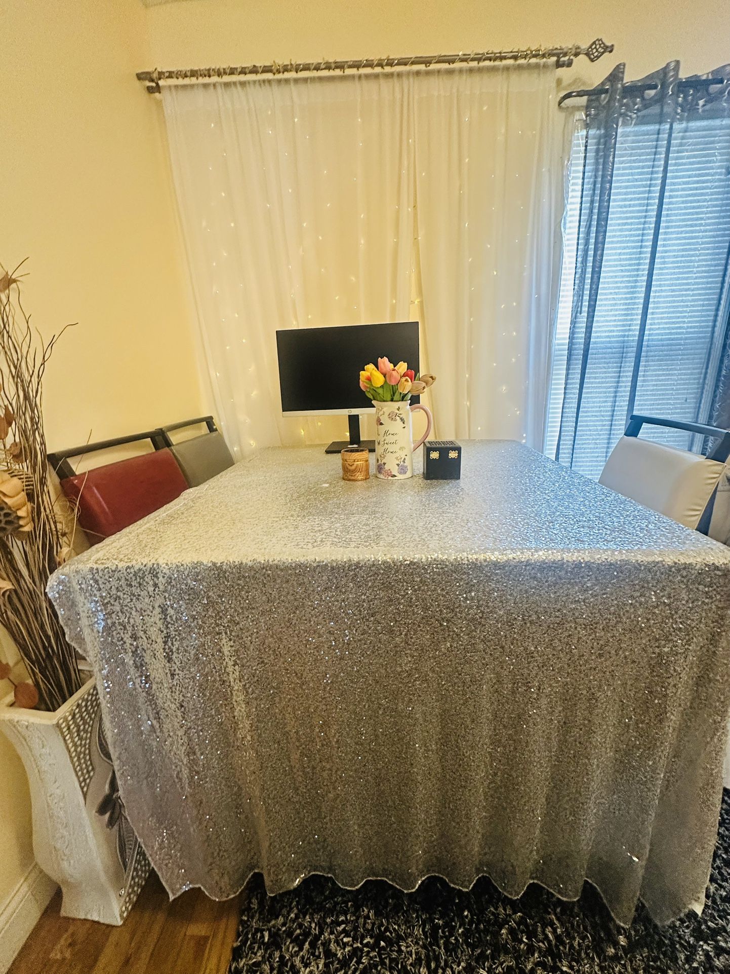 Dining Table Set – Excellent Condition, $50