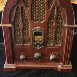 Vintage Cathedral Radio