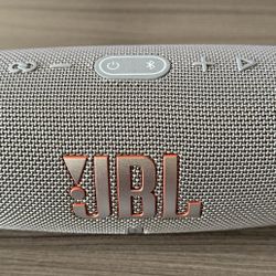 JBL Charge 5
