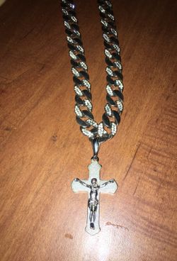 Heavy duty chain and charm
