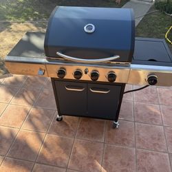 Gas Grill 