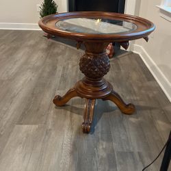 30” Round Pineapple Side Table 