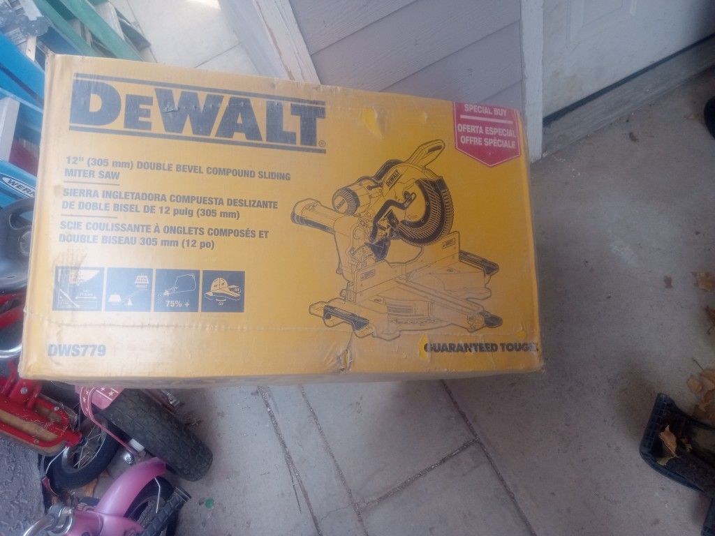 D Wallt Miter Saw