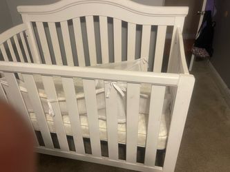 White baby crib